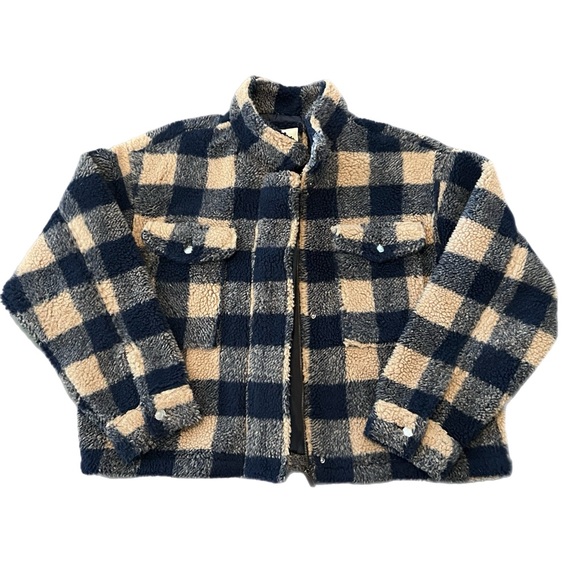 American Eagle Outfitters Jackets & Blazers - American Eagle Outfitters Navy and Beige Teddy Jacket